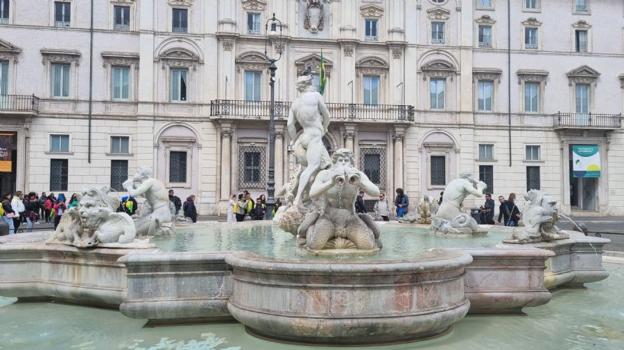 פיאצה נבונה